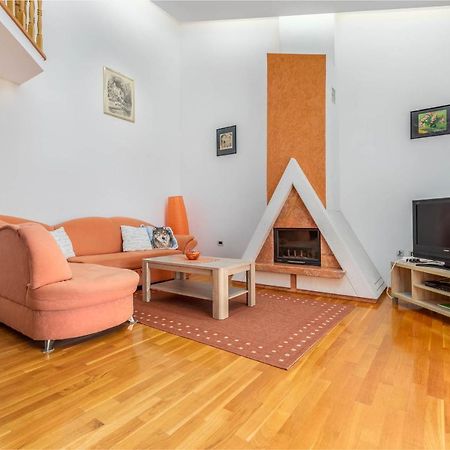 Apartment Villa Nera Póla Kültér fotó