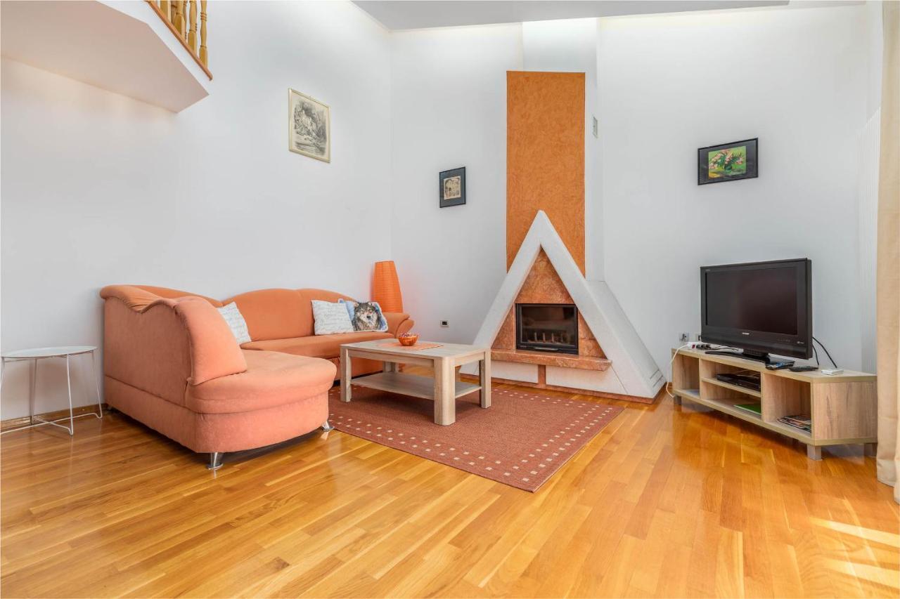 Apartment Villa Nera Póla Kültér fotó